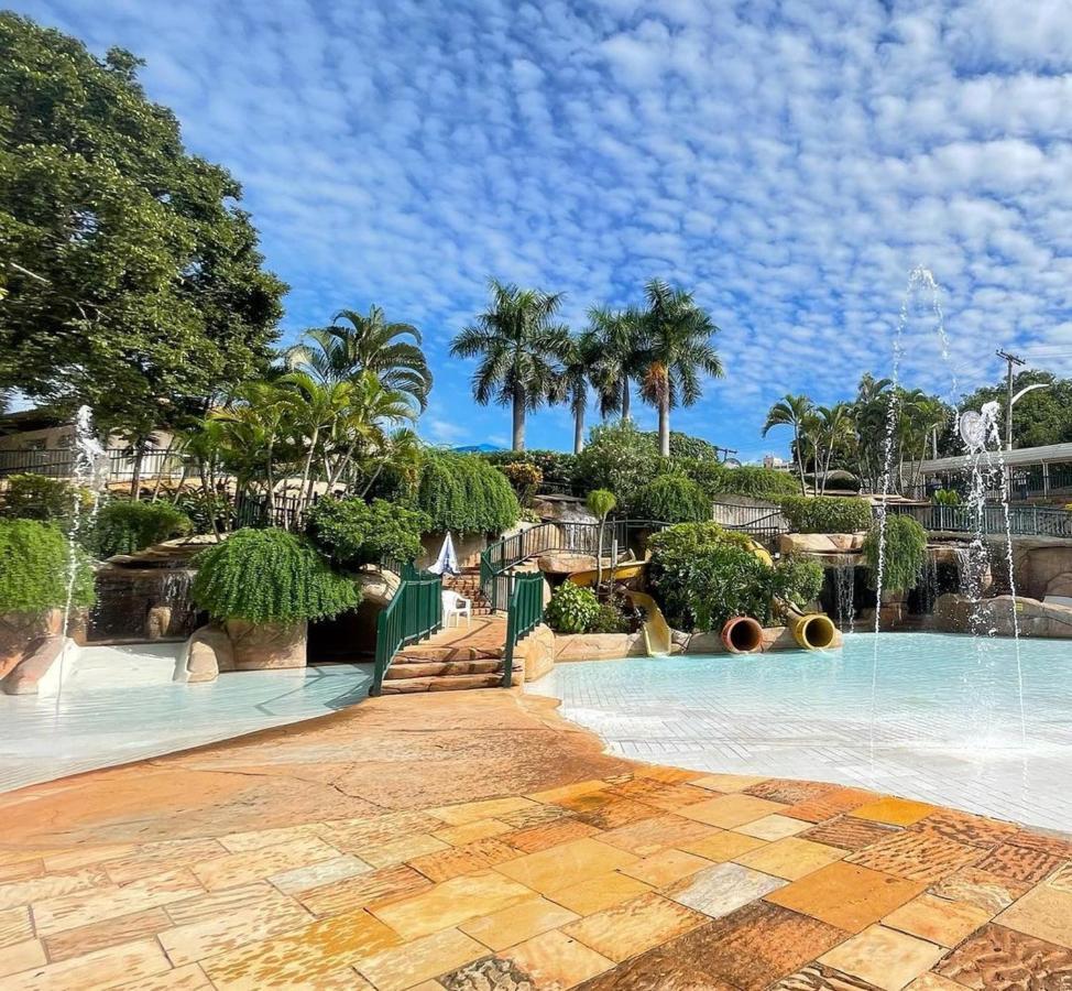 Diroma Resort Internacional Incluso 1 Acesso Ao Acqua Park Vulcao Caldas Novas Exterior foto